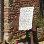 miecz i słoneczniki w San Galgano na Montesiepi