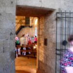miecz i słoneczniki w San Galgano na Montesiepi