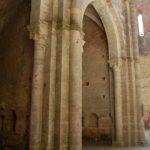 miecz i słoneczniki w San Galgano na Montesiepi