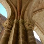 miecz i słoneczniki w San Galgano na Montesiepi