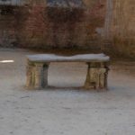 miecz i słoneczniki w San Galgano na Montesiepi
