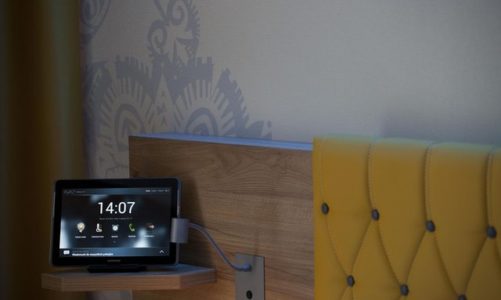 Nie zabieraj tabletu do hotelu PURO. Czeka już tam na Ciebie