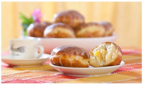 Przepis na szybkie pączki z nadzieniem, w końcu w tłusty czwartek nie liczymy kalorii!