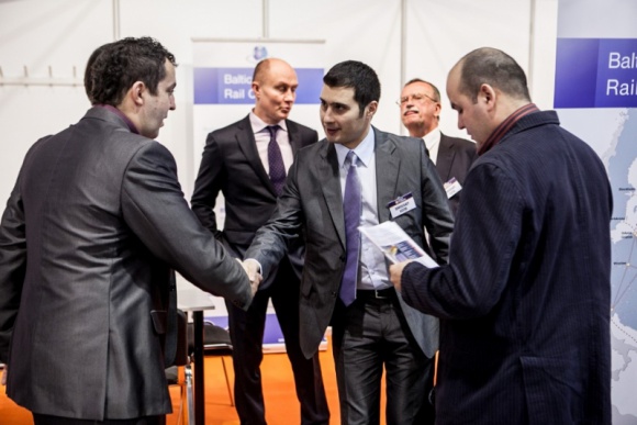 TSL powraca do stolicy Transport, BIZNES - Już 5 listopada w warszawskiej hali EXPO XXI startuje druga edycja Międzynarodowych Targów Transportu i Logistyki Trans Poland 2014. Organizator, dzięki programowi wydarzeń towarzyszących, uczynił z targów platformę biznesową łączącą rynki WNP i UE.