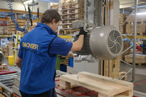 Dachser rozwija usługi dedykowane dla różnych branż przemysłu Transport, BIZNES - Dachser, jeden z największych operatorów logistycznych na świecie, stworzył nową centralną jednostkę organizacyjną - Corporate Solutions, Research & Development. Do jej zadań należy rozwijanie globalnych rozwiązań logistycznych dedykowanych różnym branżom przemysłowym.