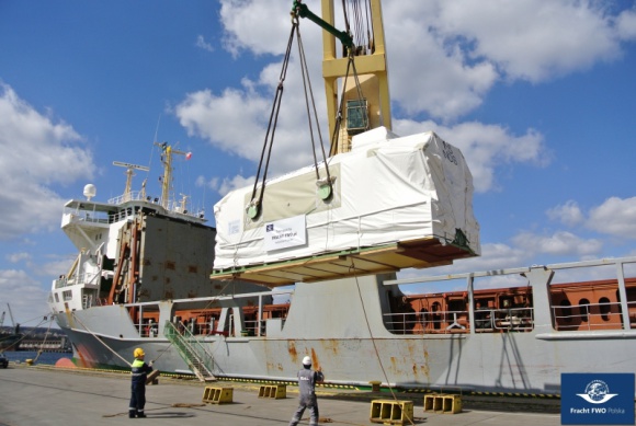 Transport generatora o wadze 165 ton Transport, BIZNES - Fracht FWO Polska wraz z Fracht Tajwan zrealizowali transport generatora wraz z akcesoriami z polskiego portu do miejsca przeznaczenia na Tajwanie.