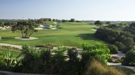 Portugalia – najlepsza destynacja golfowa na świecie Turystyka, BIZNES - Portugalia po raz kolejny potwierdziła swoją przewagę w turystyce golfowej. Na ostatniej gali World Golf Awards uznano Portugalię za najlepszą destynację golfową 2016 roku na świecie i w Europie. I to trzeci rok z rzędu.