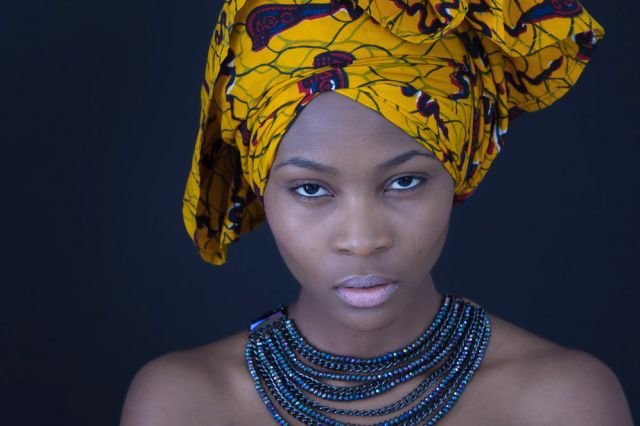 Kontrowersyjne piąkno: oto kanony kobiecej atrakcyjności, które szokują