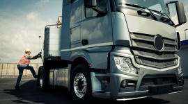 Samozatrudnienie w transporcie – widoki na lepsze, czy zmora kierowców? Transport, BIZNES - Atrakcyjniejsza pensja i samodzielność versus odpowiedzialność i niepewna przyszłość – tak w skrócie można zestawić największe korzyści i wątpliwości związane z zakładaniem własnej działalności gospodarczej.