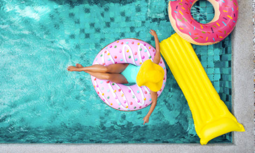 Top 5 akcesoriów, które przydadzą Ci sią na plaży