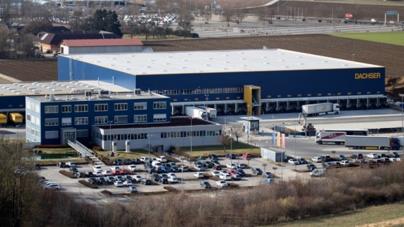 Dachser: kolejne wielomilionowe inwestycje w Europie Transport, BIZNES - Dachser, globalny operator logistyczny, w ramach rozwoju swojej europejskiej sieci buduje i modernizuje magazyny w Austrii, Rosji i zachodniej Francji.