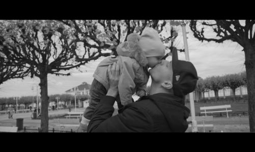 Poison z poruszającym teledyskiem o ojcostwie