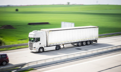 Kradzieże i uszkodzenia pojazdów – raport zagrożeń