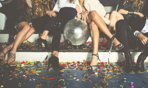 Sposób na udaną domówką karnawałową