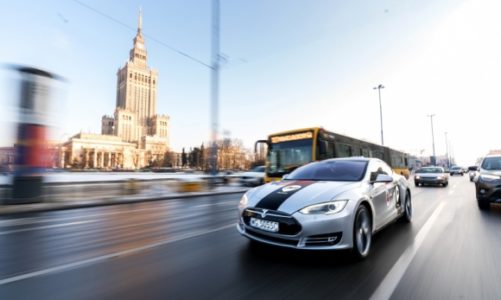 Pierwsza Tesla iTaxi na polskich drogach. Dokąd zmierza firma?