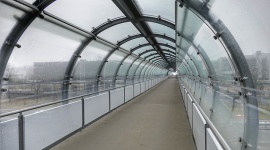 Pasażerowie podróżujący przez Luton powinni sprawdzać status swoich lotów Transport, BIZNES - W weekend 26-27 maja spodziewane są opóźnienia w porcie lotniczym Luton. Przewidziany wcześniej strajk pracowników portu lotniczego, który zakłóciłby pracę około 200 tys. pasażerów, został zawieszony po tym, jak związek zawodowy zgodził się na lepszą ofertę płacową.