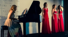 Operowe Fête de la Musique w hotelach Sofitel Turystyka, BIZNES - Najpiękniejsze arie francuskich kompozytorów i najbardziej znane melodie przenoszące słuchaczy w klimat malowniczych ulic Paryża, to w tym roku przepis marki Sofitel na Fête de la Musique.