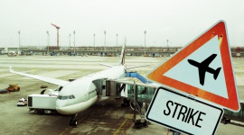 Kolejne problemy pasażerów Ryanair – walka o odszkodowania za odwołane loty