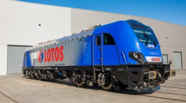 Tabor LOTOS Kolej wzbogaci się o pięć nowoczesnych lokomotyw firmy NEWAG Transport, BIZNES - Pięć lokomotyw elektrycznych zostanie dostarczonych spółce LOTOS Kolej przez firmę NEWAG S.A. Umowę wartą ponad 80 mln zł podpisano w czwartek 28 lutego w Warszawie.