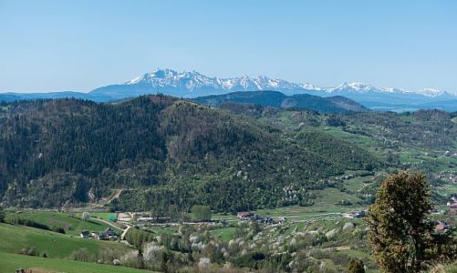 Szukasz wytchnienia od zgiełku miasta? Odkryj Szczawnicą i jej uroki
