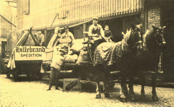 JF Hillebrand obchodzi 175-lecie działalności! Transport, BIZNES - Grupa JF Hillebrand, światowy operator logistyczny specjalizujący się w obsłudze rynku alkoholi i napojów, obchodzi w tym roku 175-lecie działalności. Firma rozpoczyna właśnie globalne świętowanie swojego jubileuszu pod hasłem „175 years&Beyond” – 175 lat i więcej.