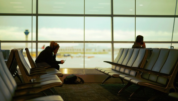 Mieszkańcy Mazowsza podzieleni w sprawie projektu CPK Transport, BIZNES - Aż 92% Mazowszan słyszało o projekcie budowy CPK, jednak mieszkańcy województwa są podzieleni – 45% postrzega pomysł pozytywnie, przy 42% głosów przeciwnych. Jednocześnie 69% mieszkańców Mazowsza ma negatywny stosunek do planów likwidacji lotniska Chopina.