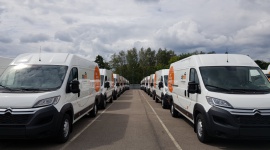 CityBee poszerza flotę o kolejne auta Transport, BIZNES - Operator CityBee, oferujący usługi BIG carsharingu, rozszerza flotę o 25 samochodów dostawczych. Tym razem użytkownicy aplikacji będą mogli skorzystać z aut marki Citroën Jumper. Firma aktualnie posiada 175 dostawczaków, dostępnych w 10 polskich miastach.