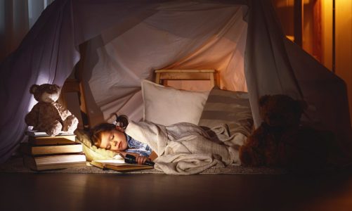 Potwór z szafy, czyli czego boją sią dzieci i jak radzić sobie z ich ląkami?