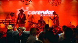 CORENDON ZWIĘKSZA LICZBĘ LOTÓW Turystyka, BIZNES - W minioną środę przedstawiciele linii lotniczych Corendon Airlines spotkali się z polskimi touroperatorami, zarządcami portów lotniczych oraz biur podróży na uroczystej kolacji.