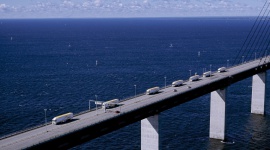 Agility uruchamia szybki transport morski między Europą a USA Transport, BIZNES - Agility, czołowy globalny dostawca usług logistycznych i spedycyjnych, w odpowiedzi na ograniczenia w transporcie lotniczym cargo między Europą a Stanami Zjednoczonymi, wzmacnia ofertę frachtu morskiego i uruchamia dwa nowe serwisy drobnicowe – LCL Direct i Express LCL.