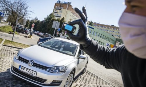 Arval włącza się do walki z koronawirusem, użycza samochody placówkom medycznym