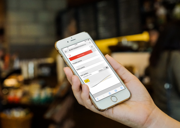 Bilety Kolei Dolnośląskich dostępne 5 minut przed odjazdem Transport, BIZNES - Pasażerowie Kolei Dolnośląskich zyskali możliwość zakupu biletu na przejazd w Internetowym Systemie Sprzedaży eKD do 5 minut przed planowym odjazdem pociągu. To kolejne udogodnienie dla pasażerów po wprowadzeniu w kwietniu terminali do płatności bezgotówkowej.