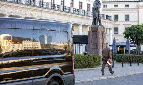 UPS WPROWADZA OPCJĘ DORĘCZEŃ W SOBOTY