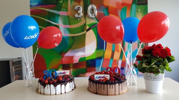 Od małej firmy do organizacji z 3 oddziałami w Polsce – przepis na sukces w LOXX Transport, BIZNES - Coraz częściej słyszymy o przedsiębiorczych kobietach, które z pasją rozwijają swoje biznesy. Jedną z takich kobiet jest Iwona Betlejewska, prowadząca firmę LOXX, która obchodzi właśnie 30-lecie istnienia na polskim rynku.