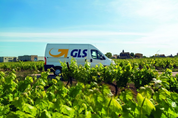 GLS doceniony w globalnym ratingu zrównoważonego rozwoju Transport, BIZNES - Już po raz drugi Grupa GLS uzyskała srebrny status w prestiżowym ratingu EcoVadis, uznawanym na całym świecie. Firma uzyskała wysokie wyniki za rozwiązania proekologiczne oraz zaangażowanie w kwestie społeczne. W branży logistycznej GLS znajduje się w ścisłej światowej czołówce.