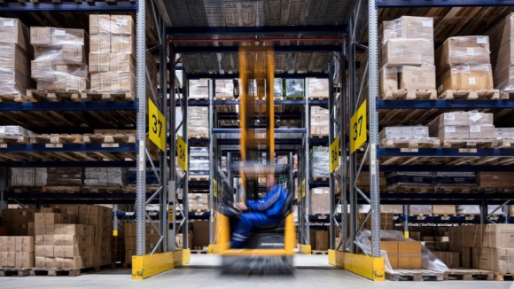 DACHSER stawia na li-ion. Flota nowoczesnych wózków widłowych powiększa się Transport, BIZNES - DACHSER Polska, operator logistyczny będący częścią międzynarodowej sieci DACHSER, stawia na technologię litowo-jonową we flocie wózków widłowych.