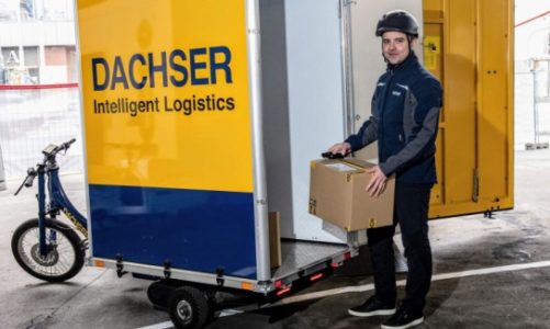 DACHSER dostarczy towary w Pradze elektrycznym rowerem