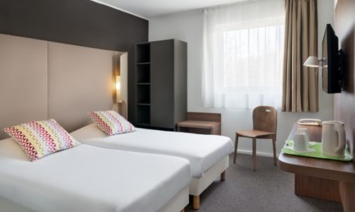 Wyjazd służbowy w czasie pandemii: na co zwracać uwagę, wybierając hotel?