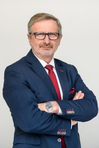 Ile kosztuje darmowa komunikacja miejska Transport, BIZNES - Najważniejsze cechy dobrej komunikacji miejskiej to odpowiednio gęsta siatka tras, duża częstotliwość, niezawodność i punktualność.