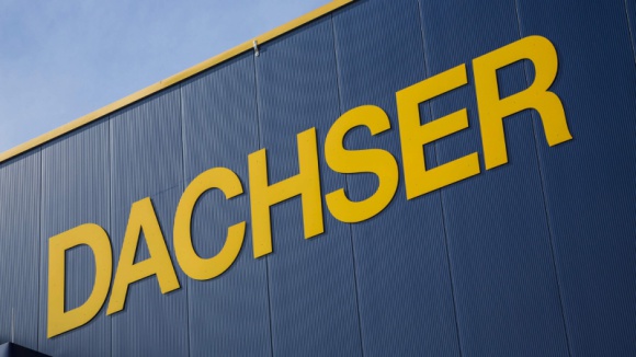 DACHSER organizuje logistykę szczepionek w Berlinie Transport, BIZNES - Wraz ze startem szczepień przeciwko Covid-19 w Niemczech, DACHSER na zlecenie berlińskiego senatu organizuje logistykę szczepionek w stolicy naszego zachodniego sąsiada.